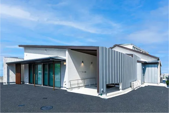 福岡市中央区のメモリードホール薬院の斎場の外観